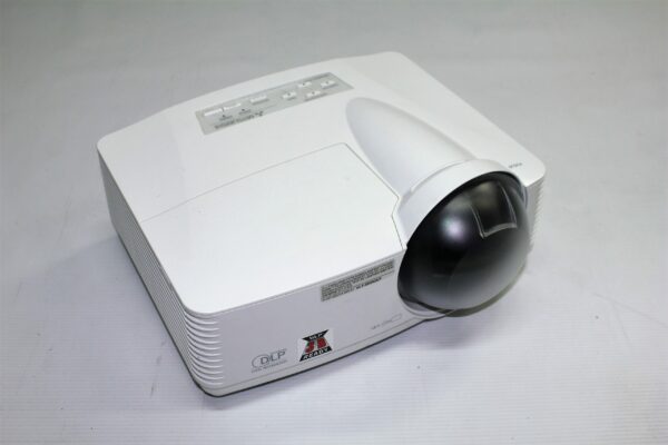 Video projecteur mitsubishi xd 360u est hyperfocal 2500 lumens 2vga/hdmi/usb/s-video/composite/3 audio in/1 audio out
