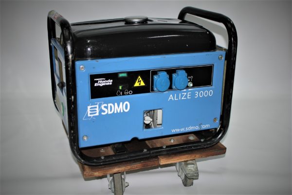 Groupe electrogen sdmo regulation mecanique 3 KVA avec plein