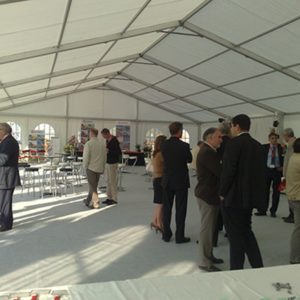 Structure aluminium largeur 10m ou 15m au m²
